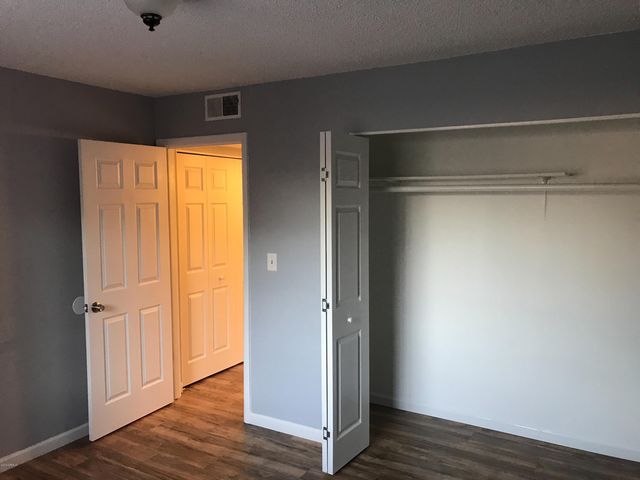 4410 E Pueblo Avenue, Phoenix, AZ 85040