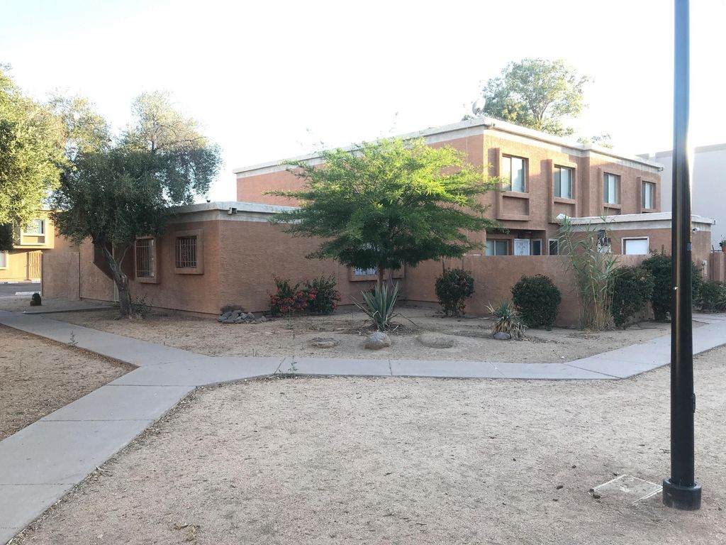 4410 E Pueblo Avenue, Phoenix, AZ 85040