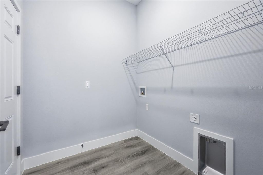 Image 26 of property listing at 13975 SW 27TH COURT ROAD, Ocala, FL 34473