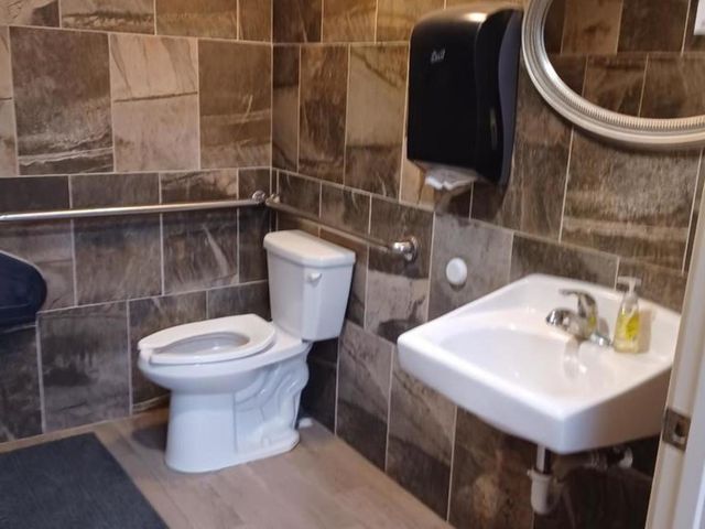 3412 Chicago Road, Steger, IL 60475