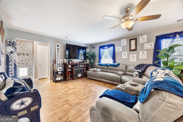 94 Galway Lane, Hampton, GA 30228