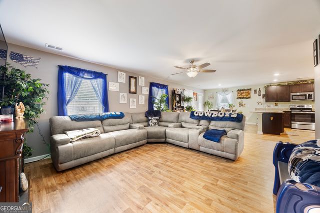 94 Galway Lane, Hampton, GA 30228