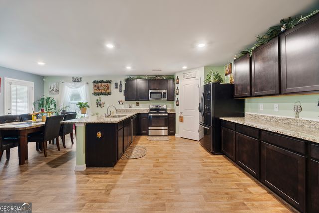 94 Galway Lane, Hampton, GA 30228