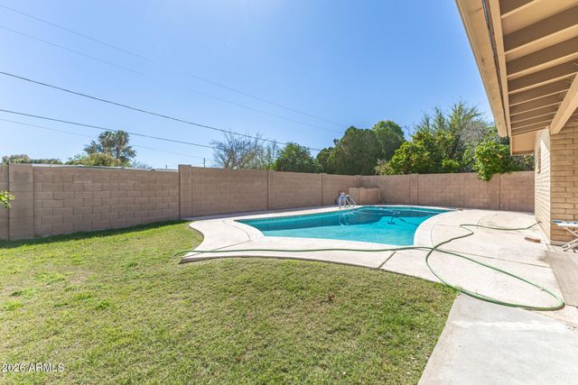 1319 W LAWRENCE Lane, Phoenix, AZ 85021