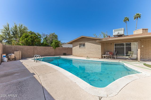1319 W LAWRENCE Lane, Phoenix, AZ 85021