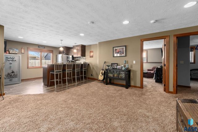 1516 S Kinderhook Ave Avenue, Sioux Falls, SD 57106