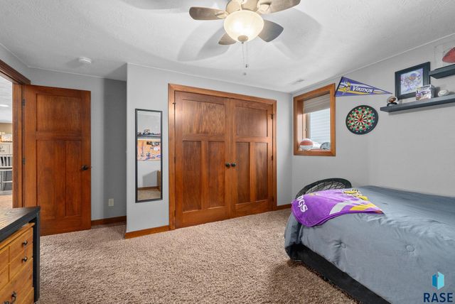 1516 S Kinderhook Ave Avenue, Sioux Falls, SD 57106