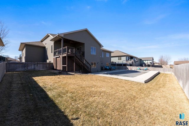 1516 S Kinderhook Ave Avenue, Sioux Falls, SD 57106