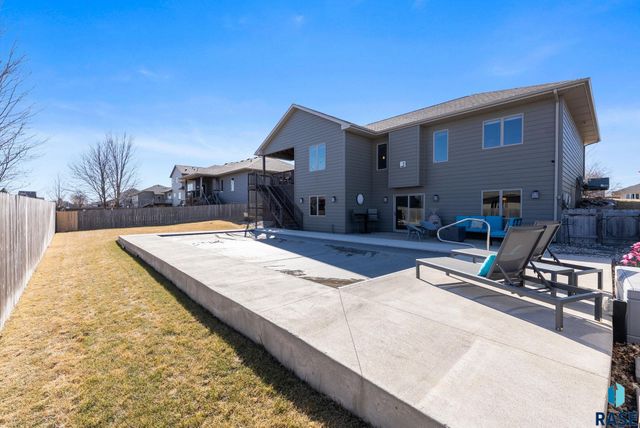 1516 S Kinderhook Ave Avenue, Sioux Falls, SD 57106