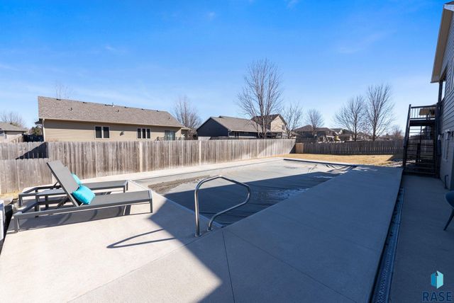 1516 S Kinderhook Ave Avenue, Sioux Falls, SD 57106