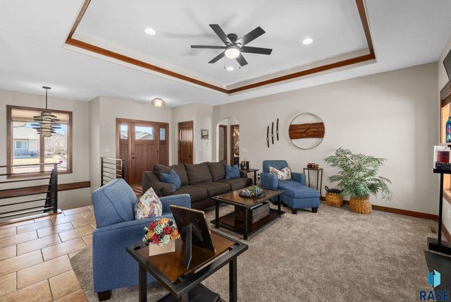 1516 S Kinderhook Ave Avenue, Sioux Falls, SD 57106