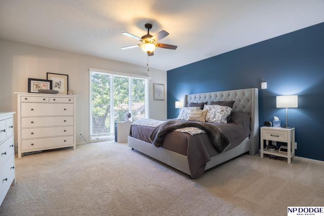 6720 Rexford Drive, Lincoln, NE 68506