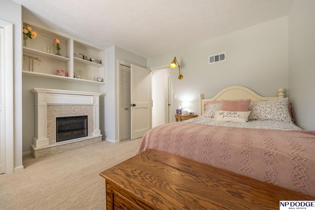 6720 Rexford Drive, Lincoln, NE 68506