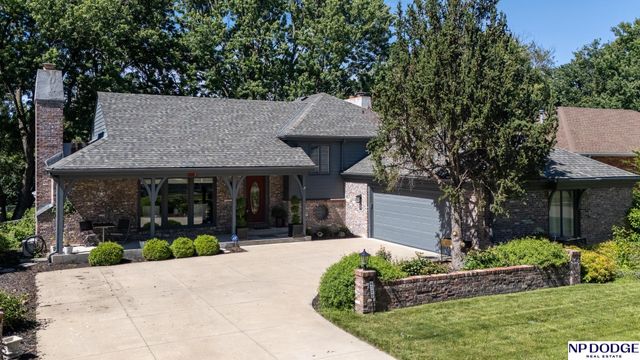 6720 Rexford Drive, Lincoln, NE 68506
