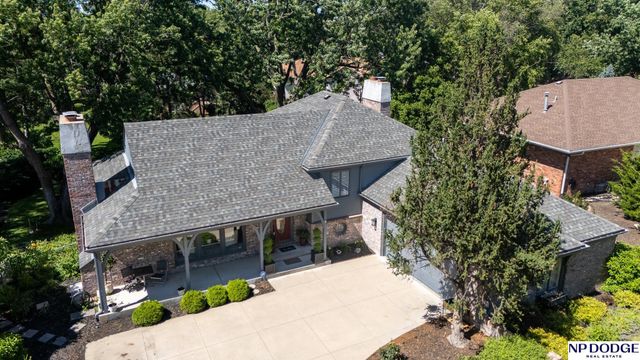 6720 Rexford Drive, Lincoln, NE 68506