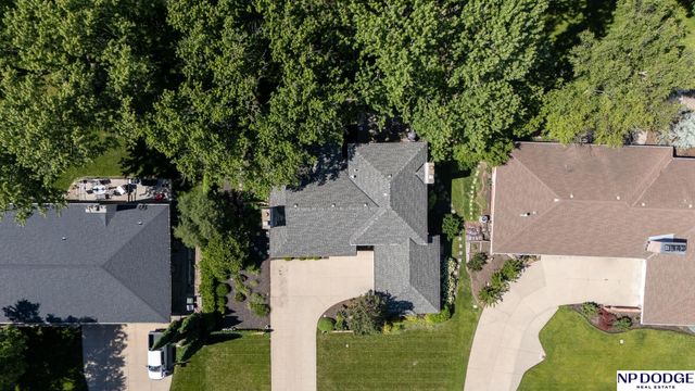 6720 Rexford Drive, Lincoln, NE 68506