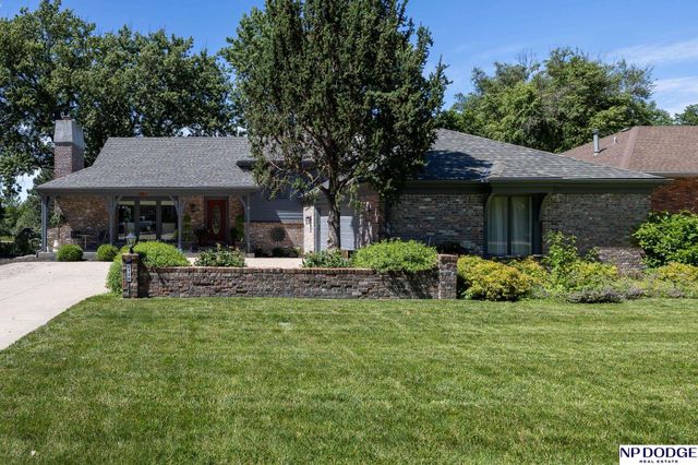 6720 Rexford Drive, Lincoln, NE 68506