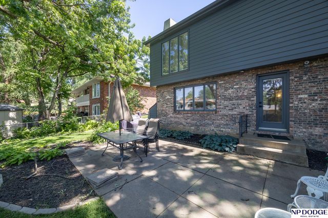 6720 Rexford Drive, Lincoln, NE 68506