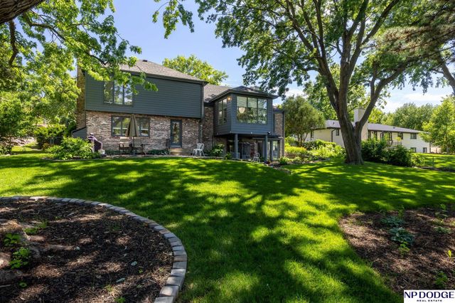6720 Rexford Drive, Lincoln, NE 68506