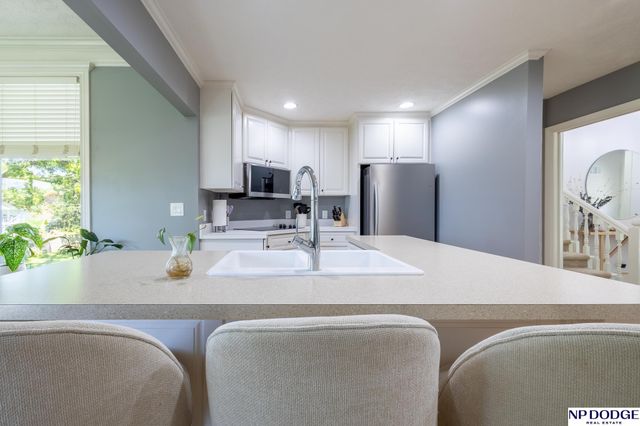 6720 Rexford Drive, Lincoln, NE 68506