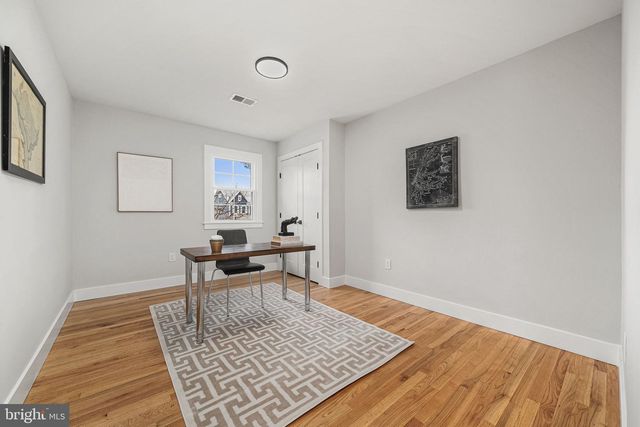 437 GLYNDON ST NE, Vienna, VA 22180