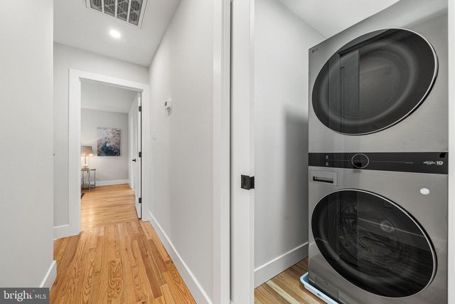 437 GLYNDON ST NE, Vienna, VA 22180