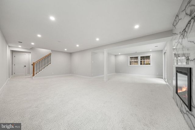 437 GLYNDON ST NE, Vienna, VA 22180