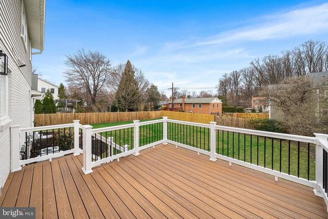 437 GLYNDON ST NE, Vienna, VA 22180