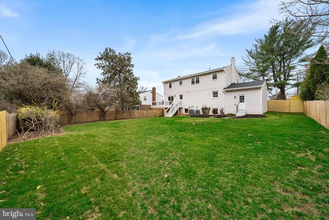 437 GLYNDON ST NE, Vienna, VA 22180