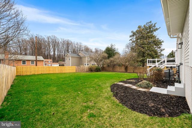 437 GLYNDON ST NE, Vienna, VA 22180