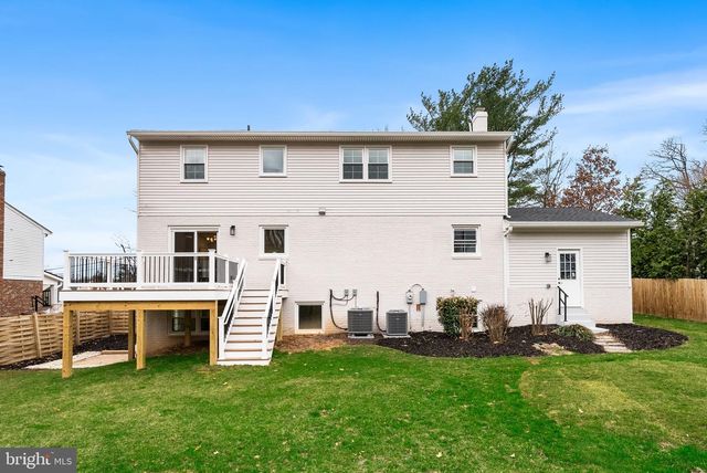 437 GLYNDON ST NE, Vienna, VA 22180