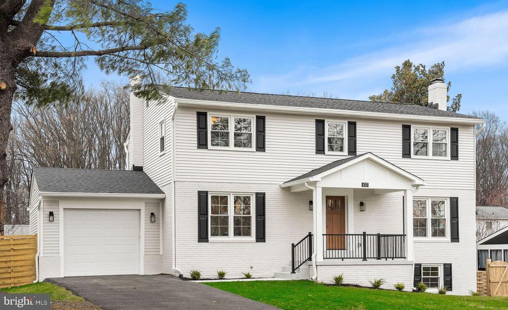 437 GLYNDON ST NE, Vienna, VA 22180