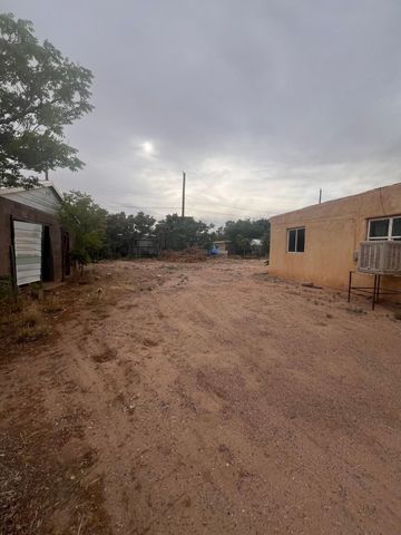 3078 Benny Road SW, Albuquerque, NM 87105