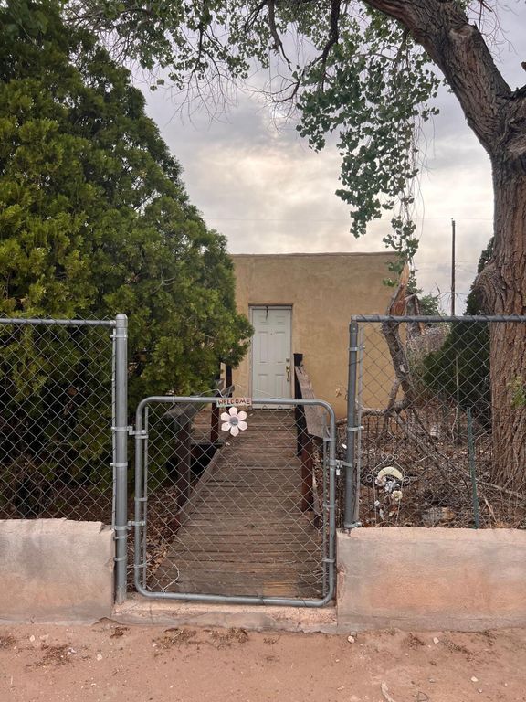 3078 Benny Road SW, Albuquerque, NM 87105