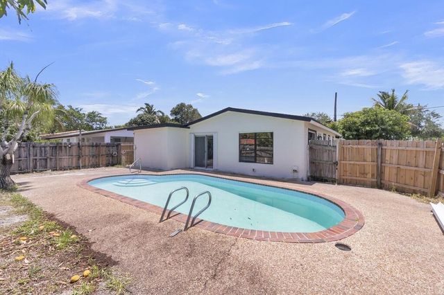 100 NE 26th Court, Pompano Beach, FL 33064