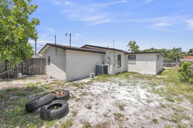 100 NE 26th Court, Pompano Beach, FL 33064