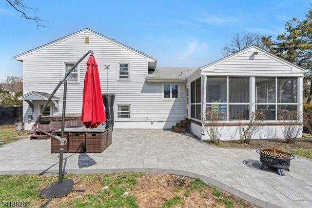 280 Metape Cir, Bound Brook Boro, NJ 08805