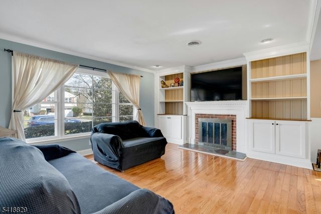 280 Metape Cir, Bound Brook Boro, NJ 08805