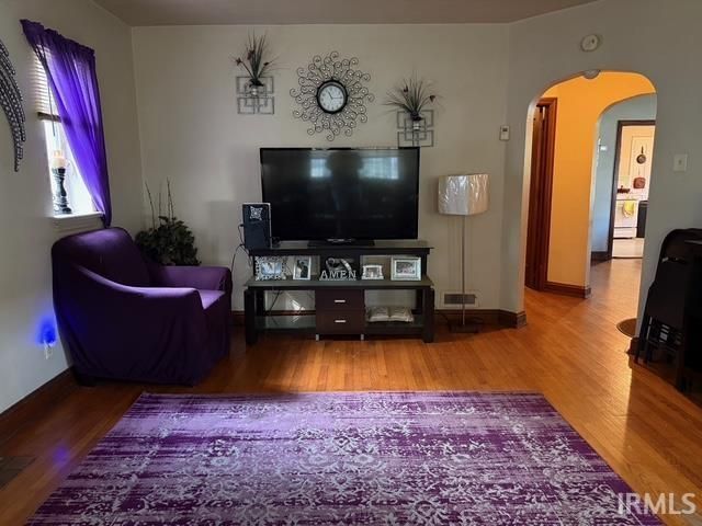 1053 N Elmer Street, South Bend, IN 46628