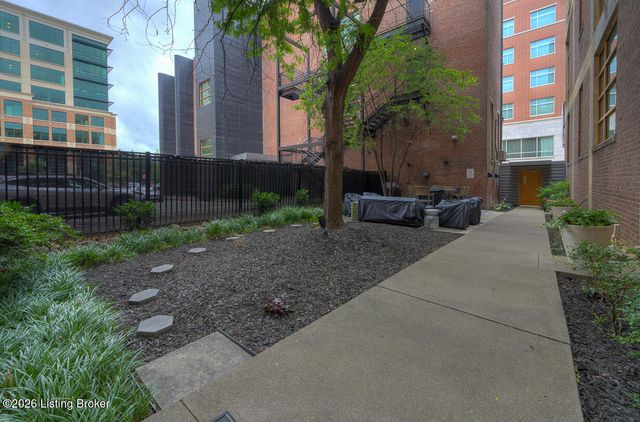 309 E Market St 313, Louisville, KY 40202