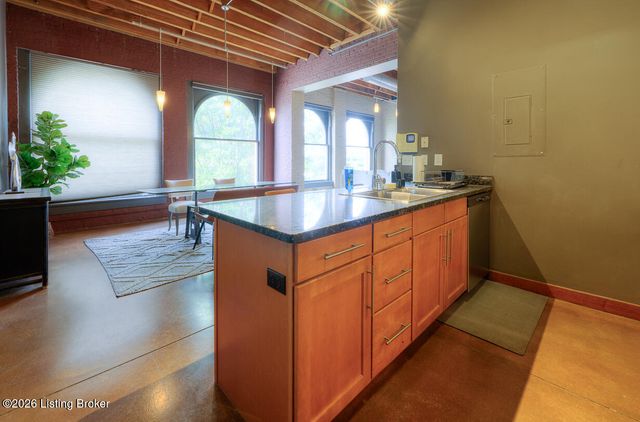 309 E Market St 313, Louisville, KY 40202