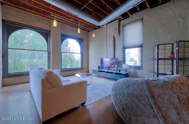 309 E Market St 313, Louisville, KY 40202