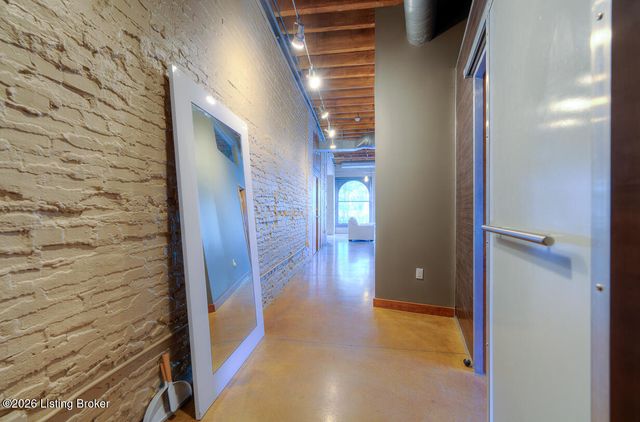 309 E Market St 313, Louisville, KY 40202