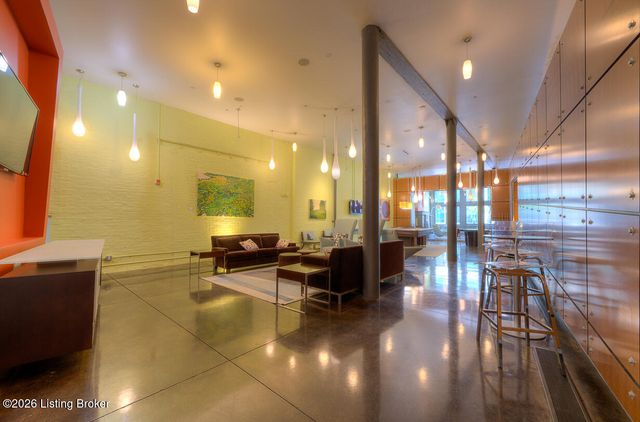 309 E Market St 313, Louisville, KY 40202