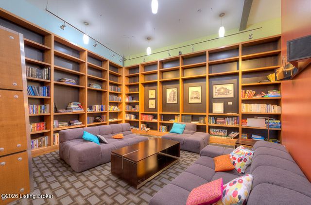 309 E Market St 313, Louisville, KY 40202