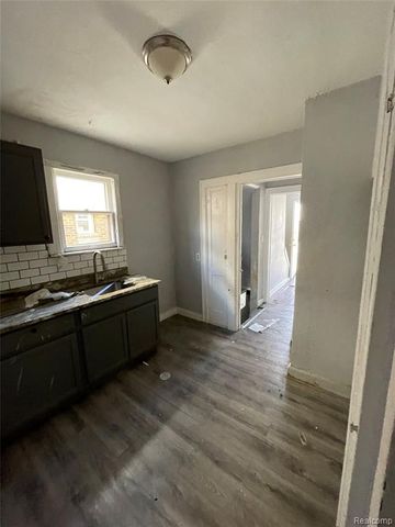 15730 Ohio Street, Detroit, MI 48238