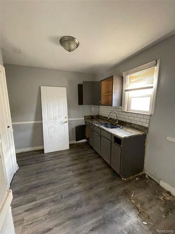 15730 Ohio Street, Detroit, MI 48238