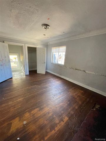 15730 Ohio Street, Detroit, MI 48238