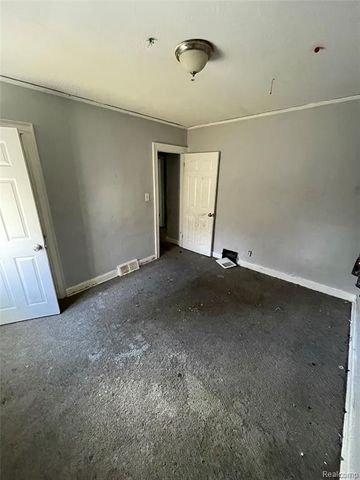 15730 Ohio Street, Detroit, MI 48238