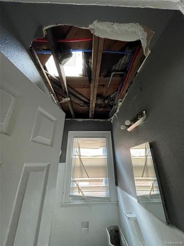 15730 Ohio Street, Detroit, MI 48238